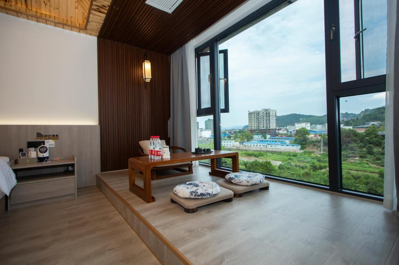 Heaven'S Gate Home Stay --Free Pick Up Service--Panoramic View Of Tianmen Mountain Csangcsiacsie Kültér fotó